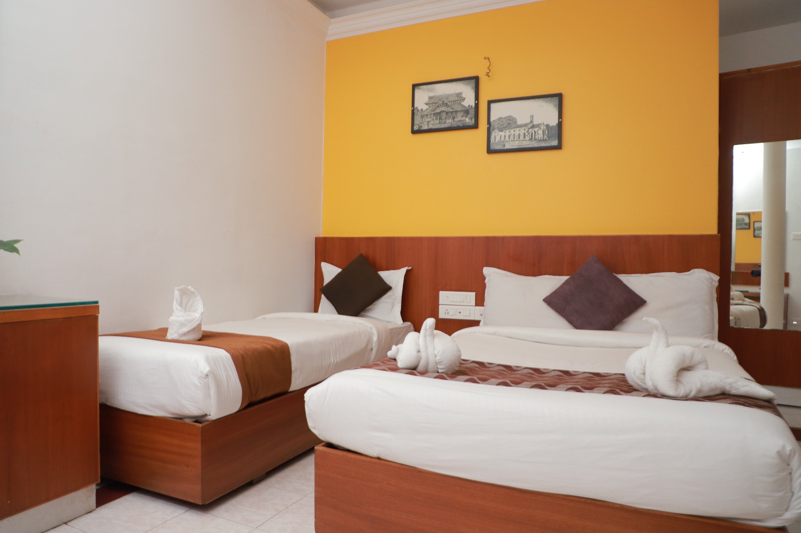 Three Bed Room AC